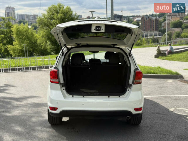 Білий Фіат Фрімонт, об'ємом двигуна 1.96 л та пробігом 170 тис. км за 15200 $, фото 34 на Automoto.ua