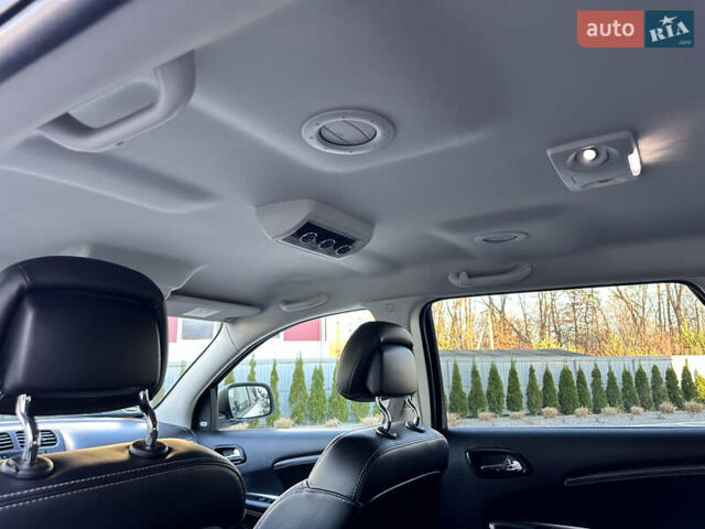 Белый Фиат Фримонт, объемом двигателя 2 л и пробегом 209 тыс. км за 13600 $, фото 67 на Automoto.ua