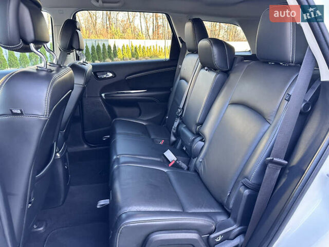 Белый Фиат Фримонт, объемом двигателя 2 л и пробегом 209 тыс. км за 13600 $, фото 62 на Automoto.ua