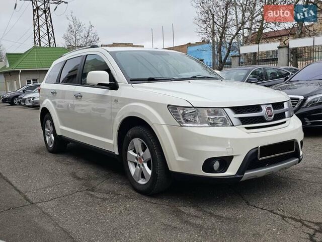 Белый Фиат Фримонт, объемом двигателя 1.96 л и пробегом 211 тыс. км за 14800 $, фото 4 на Automoto.ua