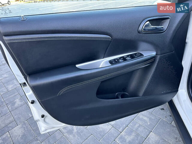 Белый Фиат Фримонт, объемом двигателя 2 л и пробегом 209 тыс. км за 13600 $, фото 66 на Automoto.ua