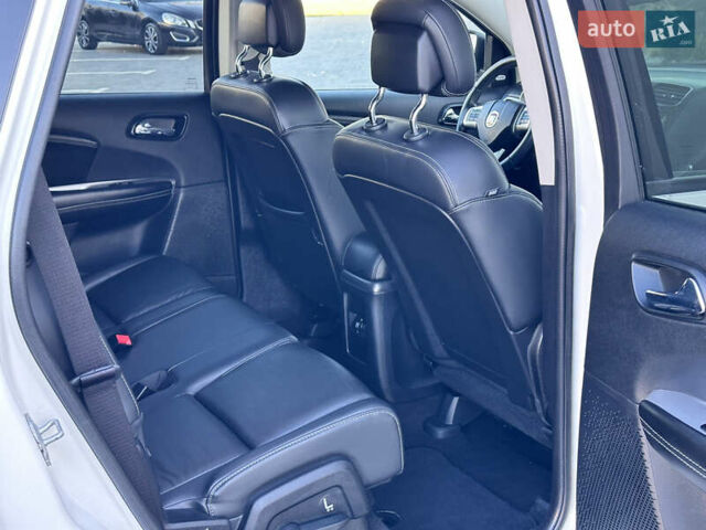 Белый Фиат Фримонт, объемом двигателя 2 л и пробегом 209 тыс. км за 13600 $, фото 83 на Automoto.ua