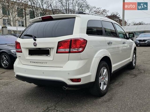 Белый Фиат Фримонт, объемом двигателя 1.96 л и пробегом 211 тыс. км за 14800 $, фото 7 на Automoto.ua