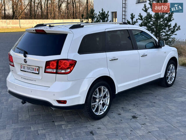Белый Фиат Фримонт, объемом двигателя 2 л и пробегом 209 тыс. км за 13600 $, фото 12 на Automoto.ua