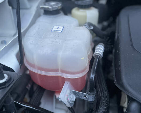 Белый Фиат Фримонт, объемом двигателя 1.9 л и пробегом 143 тыс. км за 16800 $, фото 26 на Automoto.ua