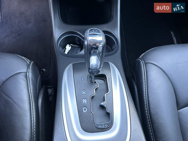 Белый Фиат Фримонт, объемом двигателя 2 л и пробегом 209 тыс. км за 13600 $, фото 91 на Automoto.ua