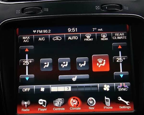 Белый Фиат Фримонт, объемом двигателя 1.96 л и пробегом 211 тыс. км за 14800 $, фото 33 на Automoto.ua