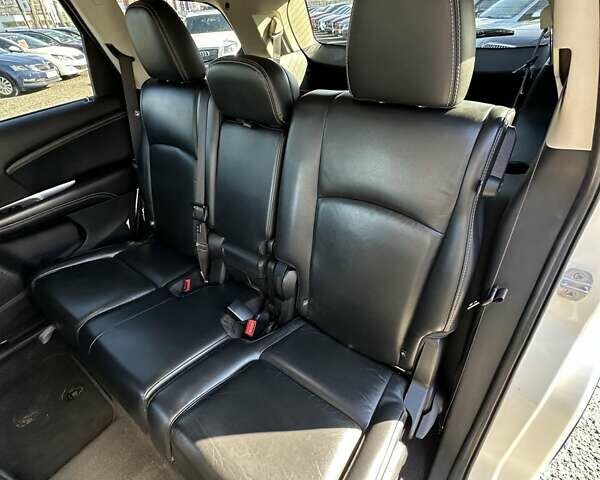 Білий Фіат Фрімонт, об'ємом двигуна 1.96 л та пробігом 269 тис. км за 14200 $, фото 15 на Automoto.ua