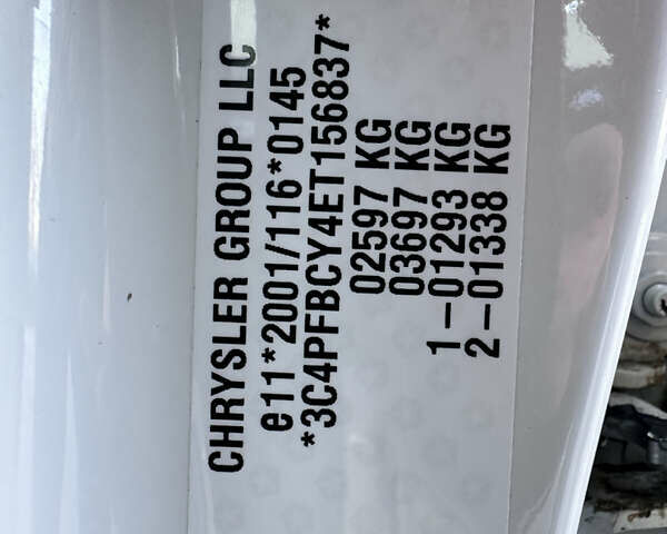 Белый Фиат Фримонт, объемом двигателя 2 л и пробегом 209 тыс. км за 13600 $, фото 94 на Automoto.ua