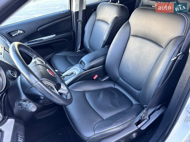 Белый Фиат Фримонт, объемом двигателя 2 л и пробегом 209 тыс. км за 13600 $, фото 55 на Automoto.ua