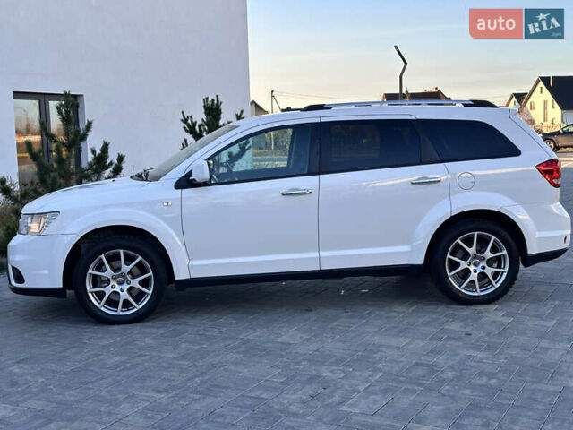 Белый Фиат Фримонт, объемом двигателя 2 л и пробегом 209 тыс. км за 13600 $, фото 6 на Automoto.ua