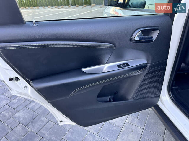 Белый Фиат Фримонт, объемом двигателя 2 л и пробегом 209 тыс. км за 13600 $, фото 65 на Automoto.ua