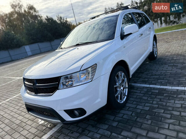 Фиат Фримонт 2014 в Луцке на Automoto.ua Белый Фиат Фримонт, объемом двигателя 2 л и пробегом 170 тыс. км за 12900 $, фото 10 на Automoto.ua