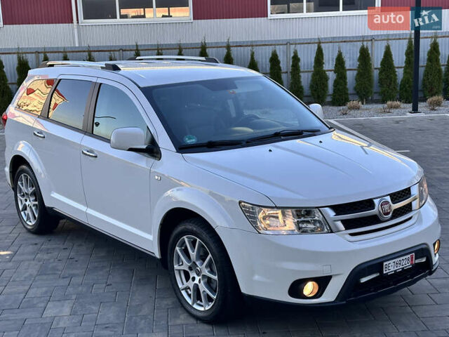 Белый Фиат Фримонт, объемом двигателя 2 л и пробегом 209 тыс. км за 13600 $, фото 14 на Automoto.ua