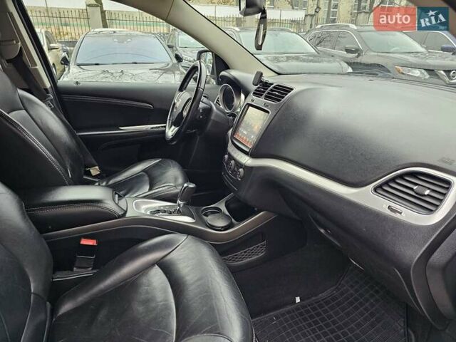 Белый Фиат Фримонт, объемом двигателя 1.96 л и пробегом 211 тыс. км за 14800 $, фото 16 на Automoto.ua