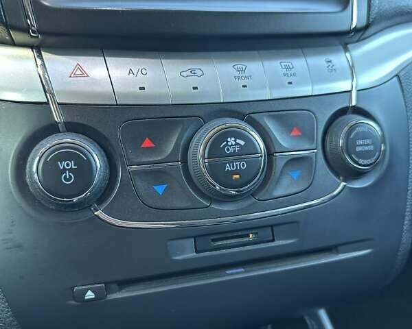 Білий Фіат Фрімонт, об'ємом двигуна 1.96 л та пробігом 269 тис. км за 14200 $, фото 40 на Automoto.ua