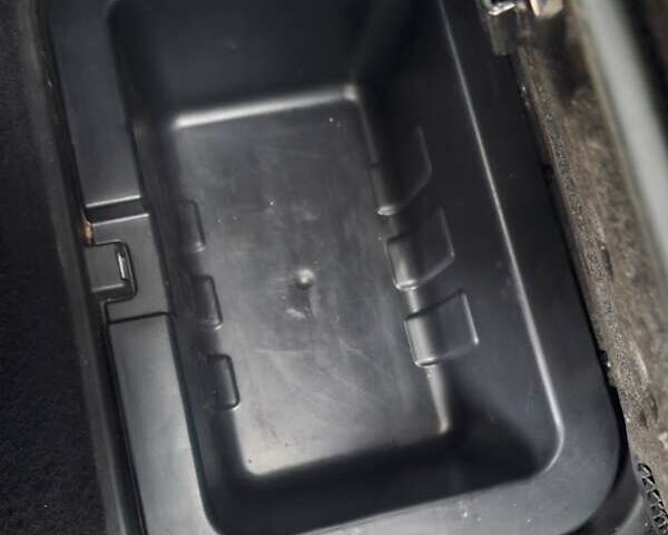 Белый Фиат Фримонт, объемом двигателя 1.96 л и пробегом 211 тыс. км за 14800 $, фото 21 на Automoto.ua