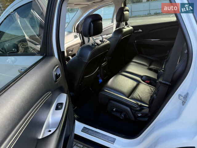 Фиат Фримонт 2014 в Луцке на Automoto.ua Белый Фиат Фримонт, объемом двигателя 2 л и пробегом 170 тыс. км за 12900 $, фото 20 на Automoto.ua