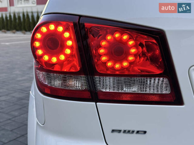 Белый Фиат Фримонт, объемом двигателя 2 л и пробегом 209 тыс. км за 13600 $, фото 44 на Automoto.ua