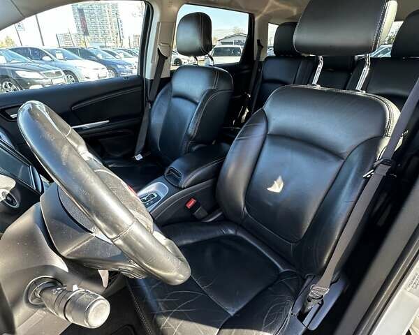 Фиат Фримонт 2014 в Буче на Automoto.ua Белый Фиат Фримонт, объемом двигателя 1.96 л и пробегом 269 тыс. км за 14200 $, фото 16 на Automoto.ua