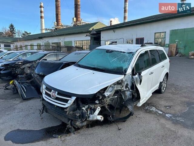 Белый Фиат Фримонт, объемом двигателя 1.96 л и пробегом 150 тыс. км за 4999 $, фото 7 на Automoto.ua