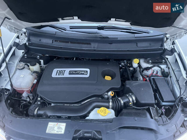 Белый Фиат Фримонт, объемом двигателя 1.9 л и пробегом 143 тыс. км за 16800 $, фото 27 на Automoto.ua
