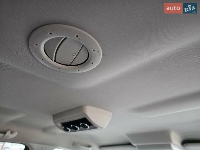 Белый Фиат Фримонт, объемом двигателя 1.96 л и пробегом 211 тыс. км за 14800 $, фото 24 на Automoto.ua