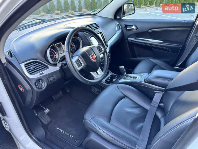 Белый Фиат Фримонт, объемом двигателя 2 л и пробегом 209 тыс. км за 13600 $, фото 53 на Automoto.ua