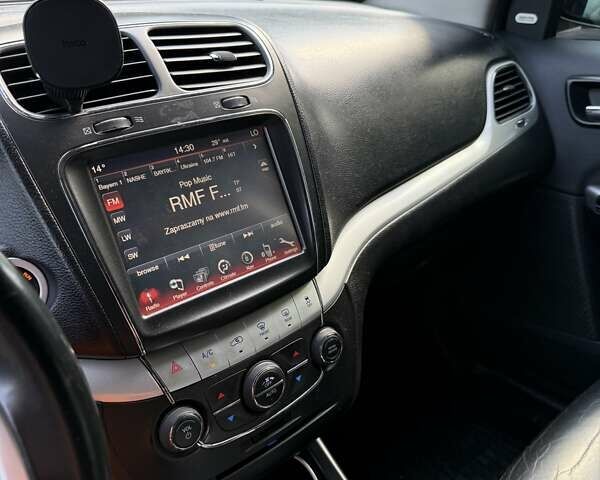 Білий Фіат Фрімонт, об'ємом двигуна 1.96 л та пробігом 252 тис. км за 10000 $, фото 7 на Automoto.ua