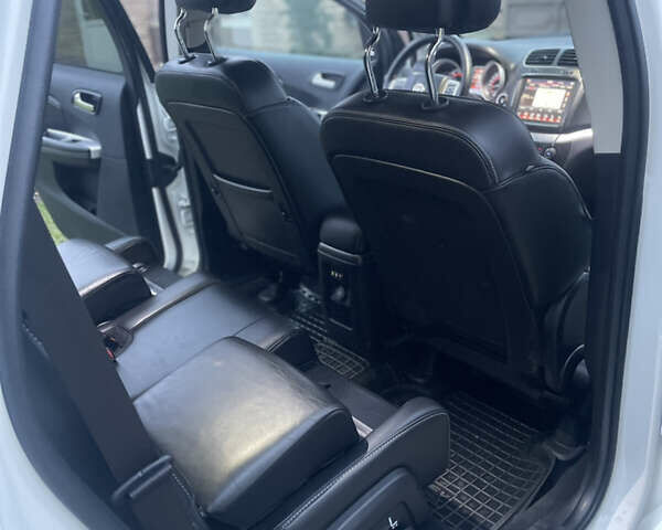 Белый Фиат Фримонт, объемом двигателя 1.9 л и пробегом 143 тыс. км за 16800 $, фото 19 на Automoto.ua