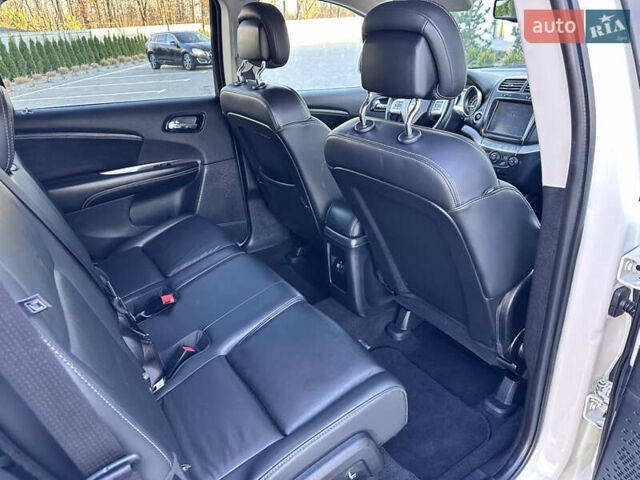 Белый Фиат Фримонт, объемом двигателя 2 л и пробегом 209 тыс. км за 13600 $, фото 97 на Automoto.ua