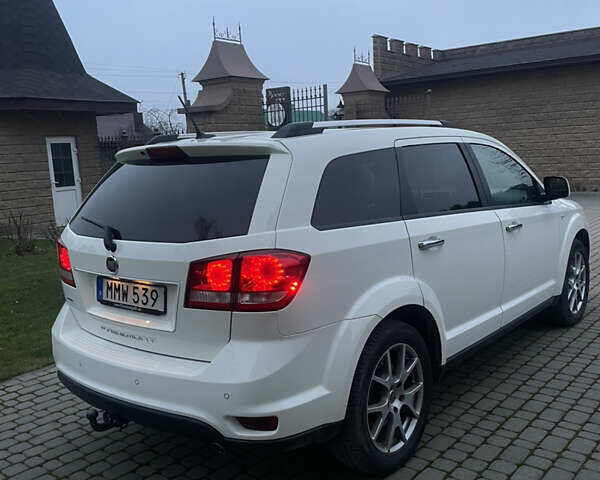 Белый Фиат Фримонт, объемом двигателя 1.9 л и пробегом 143 тыс. км за 16800 $, фото 5 на Automoto.ua