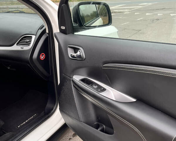 Білий Фіат Фрімонт, об'ємом двигуна 1.96 л та пробігом 142 тис. км за 15800 $, фото 39 на Automoto.ua