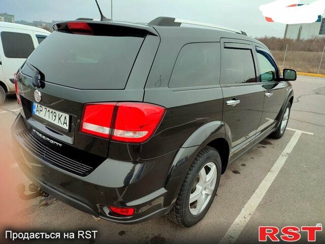 Черный Фиат Фримонт, объемом двигателя 2 л и пробегом 295 тыс. км за 11100 $, фото 4 на Automoto.ua
