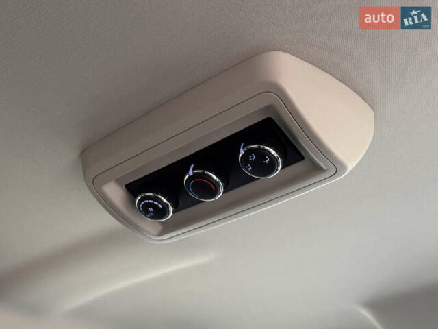 Черный Фиат Фримонт, объемом двигателя 2 л и пробегом 136 тыс. км за 15500 $, фото 45 на Automoto.ua