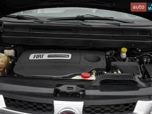 Черный Фиат Фримонт, объемом двигателя 1.96 л и пробегом 206 тыс. км за 12000 $, фото 27 на Automoto.ua