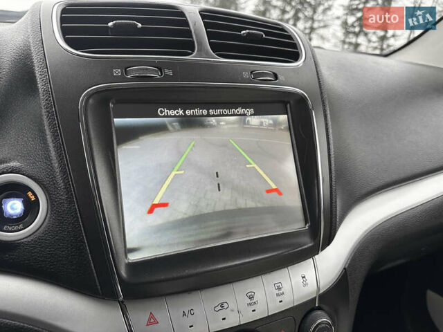 Черный Фиат Фримонт, объемом двигателя 1.96 л и пробегом 206 тыс. км за 12000 $, фото 102 на Automoto.ua