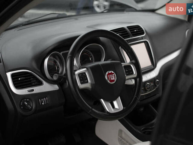 Черный Фиат Фримонт, объемом двигателя 1.96 л и пробегом 206 тыс. км за 12000 $, фото 38 на Automoto.ua