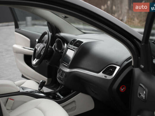 Черный Фиат Фримонт, объемом двигателя 1.96 л и пробегом 206 тыс. км за 11500 $, фото 68 на Automoto.ua
