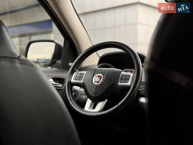 Черный Фиат Фримонт, объемом двигателя 2 л и пробегом 136 тыс. км за 15500 $, фото 22 на Automoto.ua