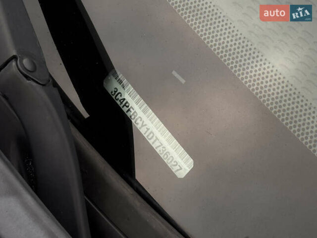 Черный Фиат Фримонт, объемом двигателя 2 л и пробегом 136 тыс. км за 15500 $, фото 5 на Automoto.ua