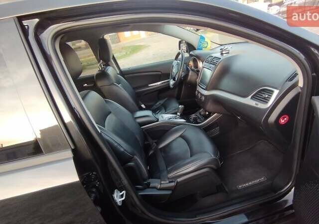 Чорний Фіат Фрімонт, об'ємом двигуна 1.96 л та пробігом 212 тис. км за 12600 $, фото 3 на Automoto.ua