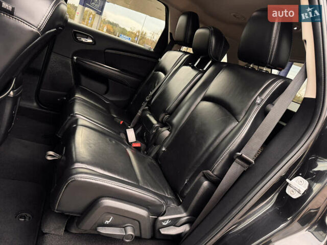 Черный Фиат Фримонт, объемом двигателя 2 л и пробегом 136 тыс. км за 15500 $, фото 37 на Automoto.ua