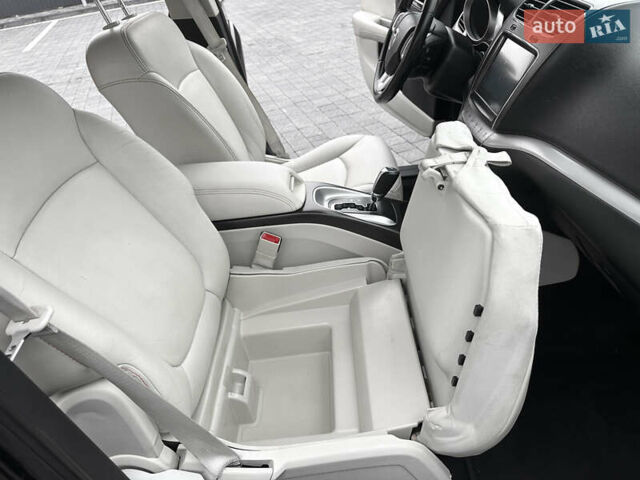 Черный Фиат Фримонт, объемом двигателя 1.96 л и пробегом 206 тыс. км за 11500 $, фото 91 на Automoto.ua