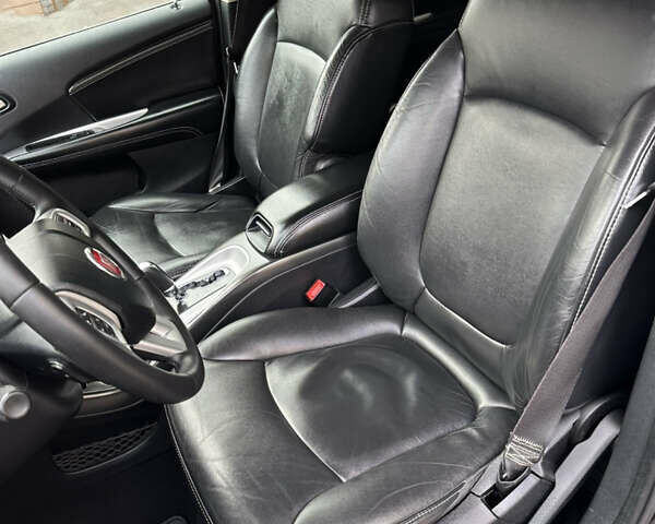 Черный Фиат Фримонт, объемом двигателя 2 л и пробегом 232 тыс. км за 13400 $, фото 16 на Automoto.ua