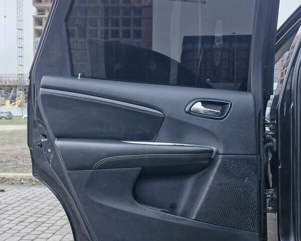 Чорний Фіат Фрімонт, об'ємом двигуна 2 л та пробігом 250 тис. км за 13100 $, фото 12 на Automoto.ua