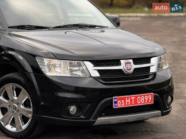 Черный Фиат Фримонт, объемом двигателя 2 л и пробегом 136 тыс. км за 15500 $, фото 1 на Automoto.ua