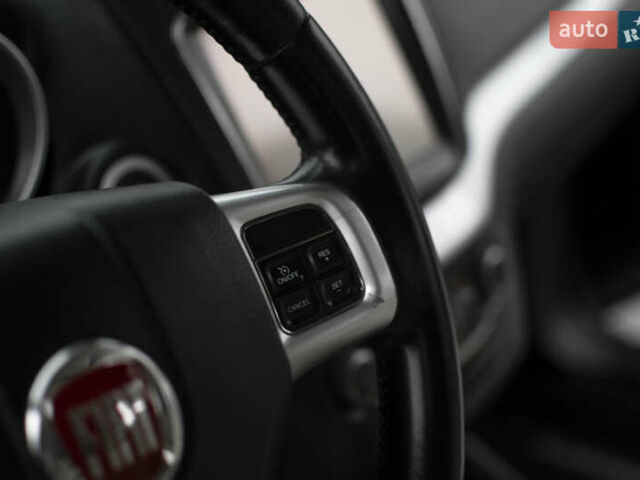 Черный Фиат Фримонт, объемом двигателя 1.96 л и пробегом 206 тыс. км за 11500 $, фото 44 на Automoto.ua