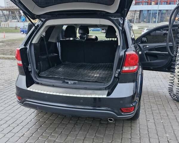 Чорний Фіат Фрімонт, об'ємом двигуна 2 л та пробігом 250 тис. км за 13100 $, фото 11 на Automoto.ua