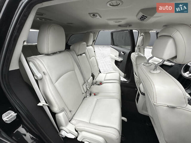 Черный Фиат Фримонт, объемом двигателя 1.96 л и пробегом 206 тыс. км за 11500 $, фото 78 на Automoto.ua